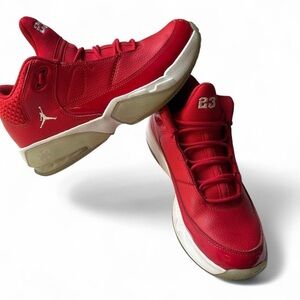 Jordan Max Aura 3 Basketball Sneakers - Youth- Size: 7Y (big kid)